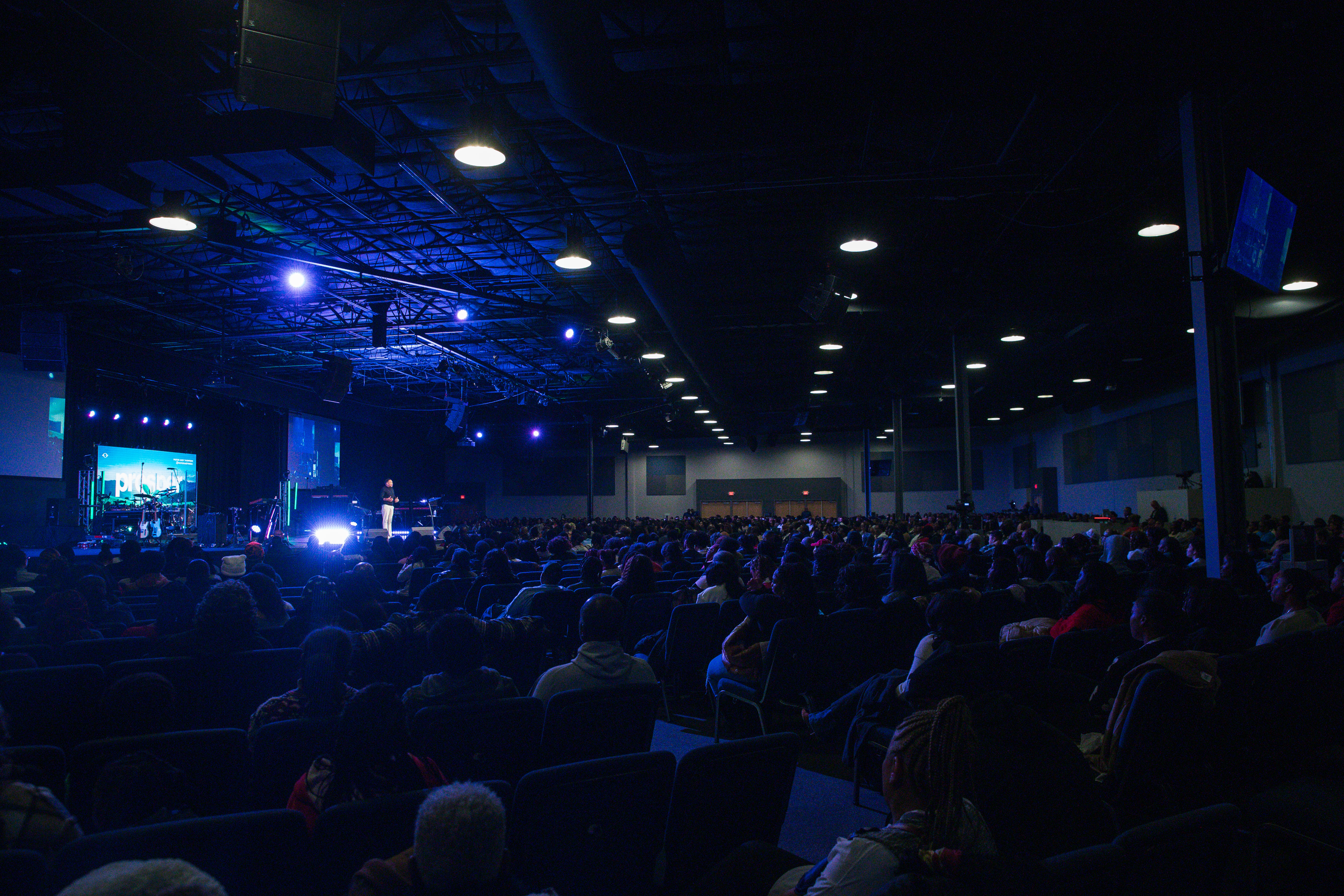 World Overcomers worship experience